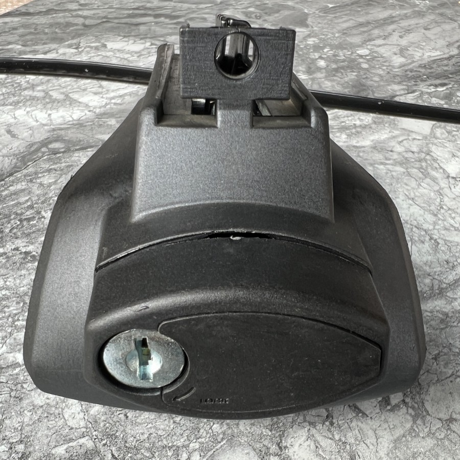 Base clamp for the platform